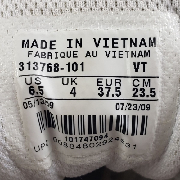 Nike White and Silver Sneakers - Picture 6 of 9